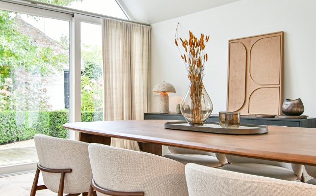 stoel, interieurstaging, casa nova , brugge , vastgoedstyling